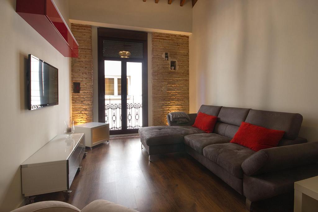 Total Valencia Elegance Apartment Bilik gambar