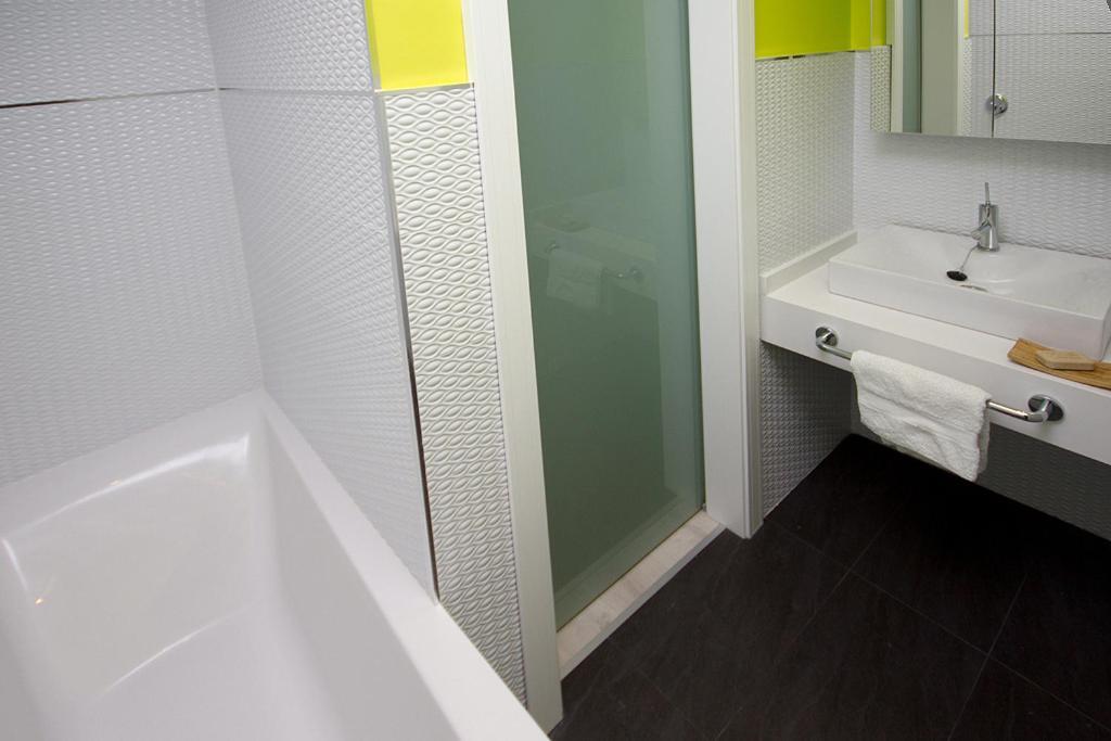 Total Valencia Elegance Apartment Bilik gambar